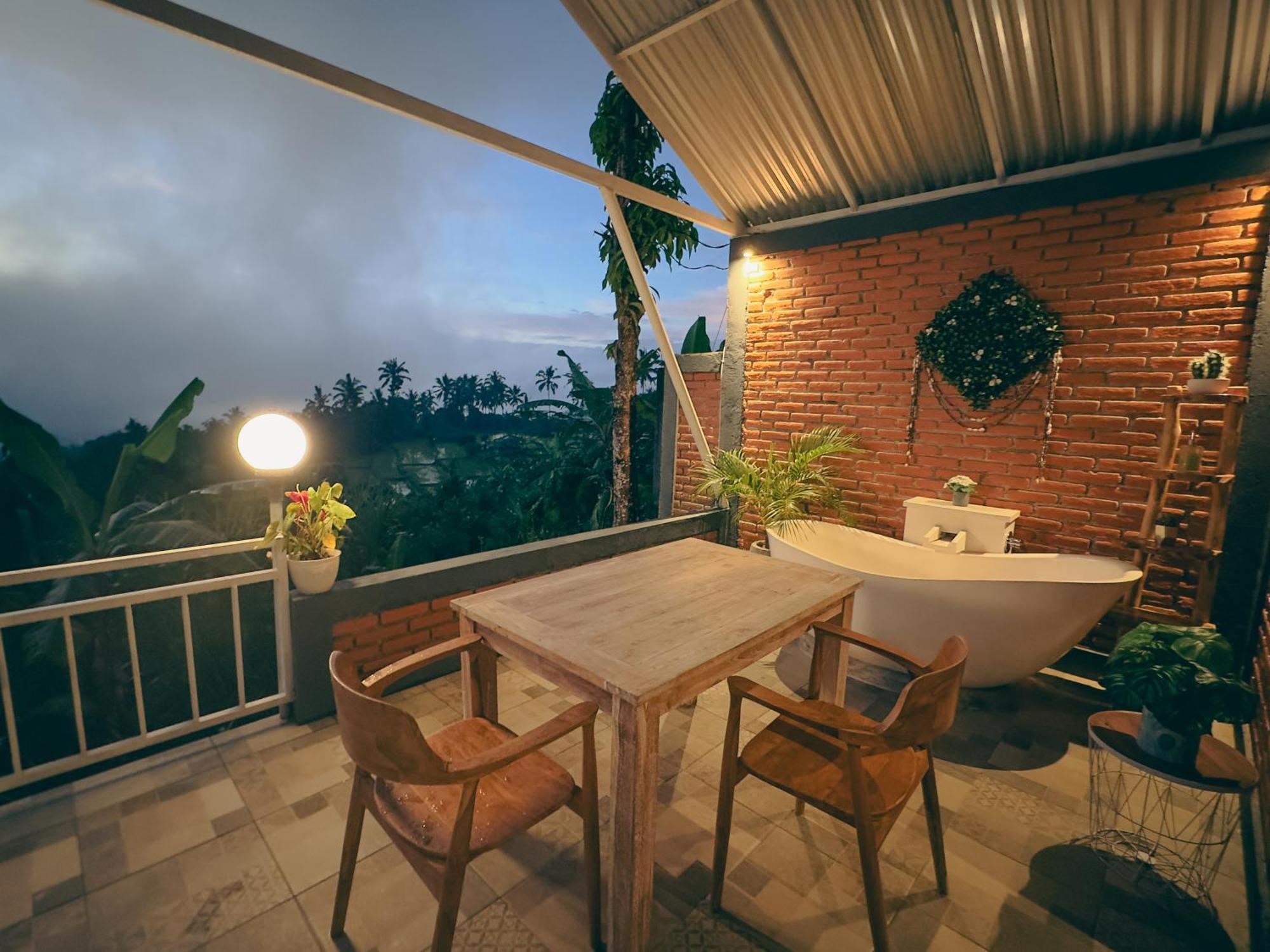 Moondock Luxury Camp Hotell Munduk Exteriör bild