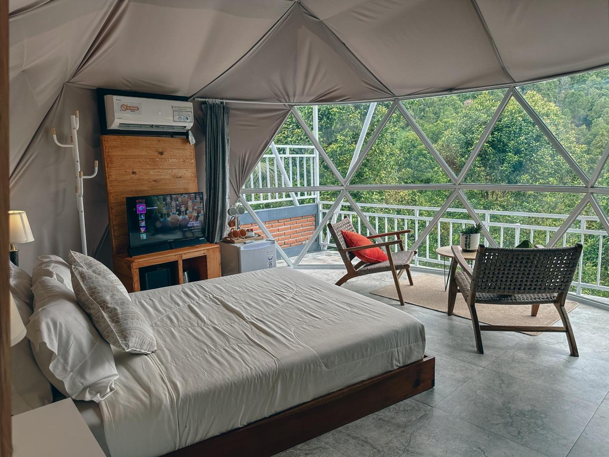 Moondock Luxury Camp Hotell Munduk Exteriör bild